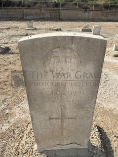 BAGHDAD (NORTH GATE) WAR CEMETERY - HOLLOWAY, J T